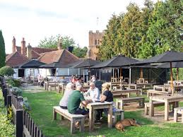Pub bosses slam potential outdoor smoking ban as ‘bonkers’ and ‘nuts’